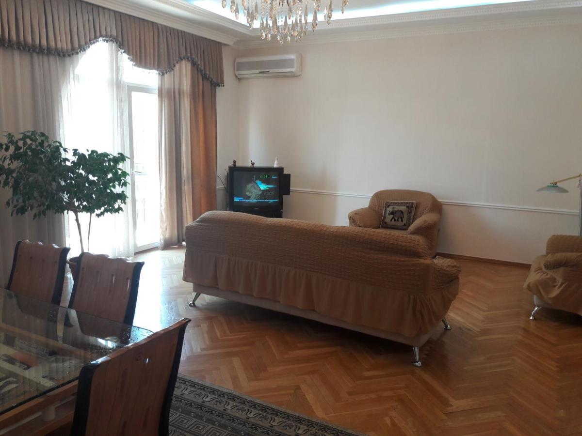 Neftiannikov Avenue Apartment Baku Exterior foto