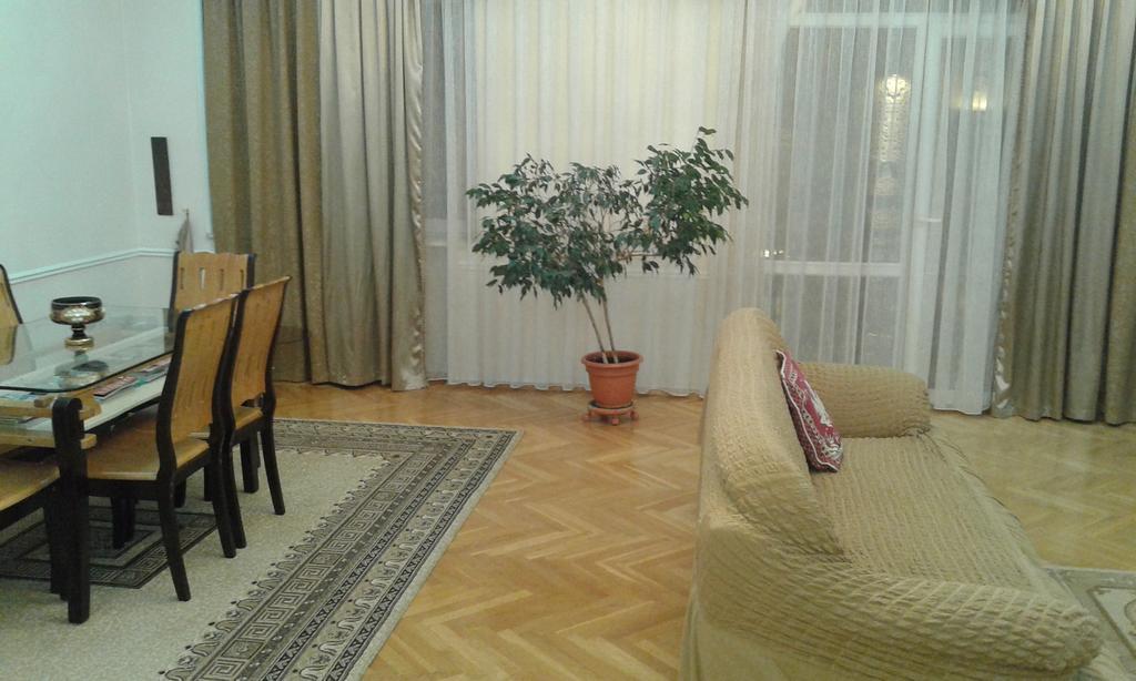 Neftiannikov Avenue Apartment Baku Exterior foto